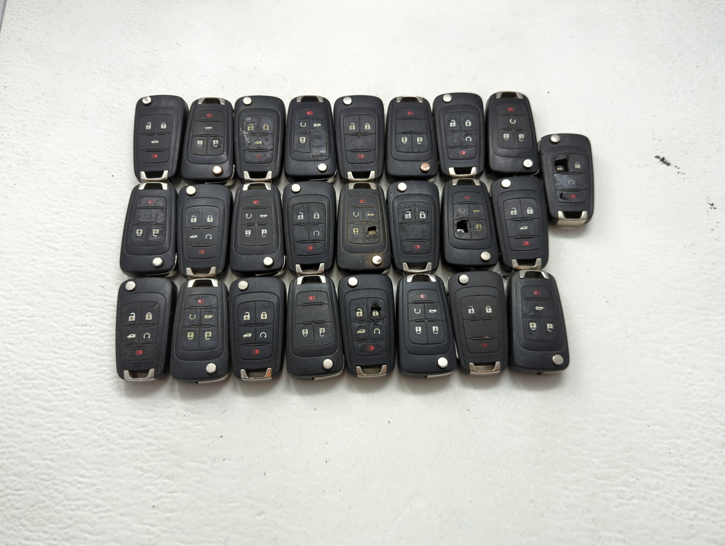 Lot of 25 Chevrolet Keyless Entry Remote Fob MIXED FCC IDS MIXED PART 1476726 - Oemusedautoparts1.com