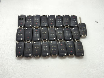 Lot of 25 Chevrolet Keyless Entry Remote Fob MIXED FCC IDS MIXED PART 1476727 - Oemusedautoparts1.com