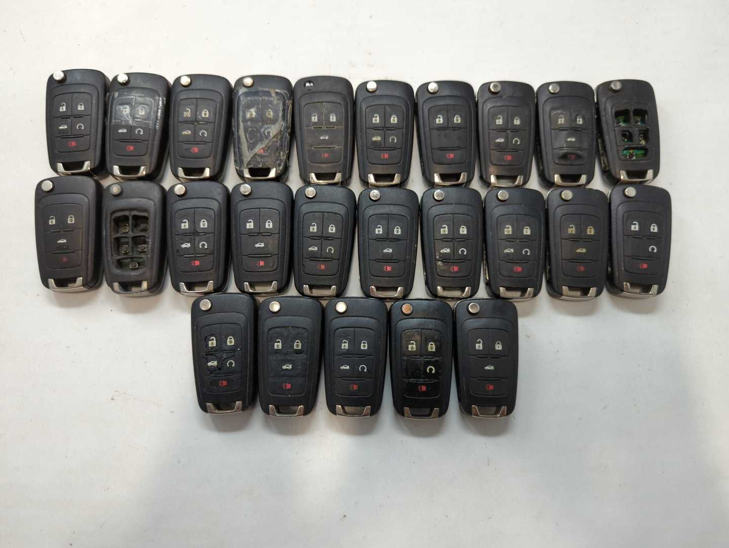 Lot of 25 Chevrolet Keyless Entry Remote Fob MIXED FCC IDS MIXED PART - Oemusedautoparts1.com