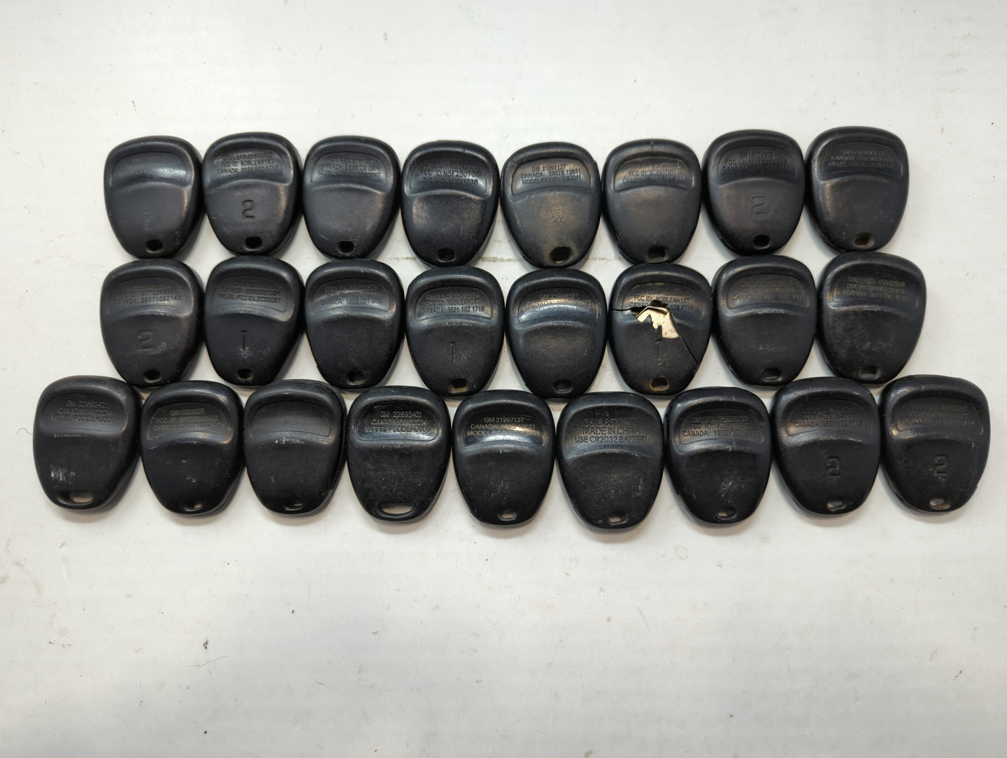 Lot of 25 Chevrolet Keyless Entry Remote Fob MIXED FCC IDS MIXED PART - Oemusedautoparts1.com