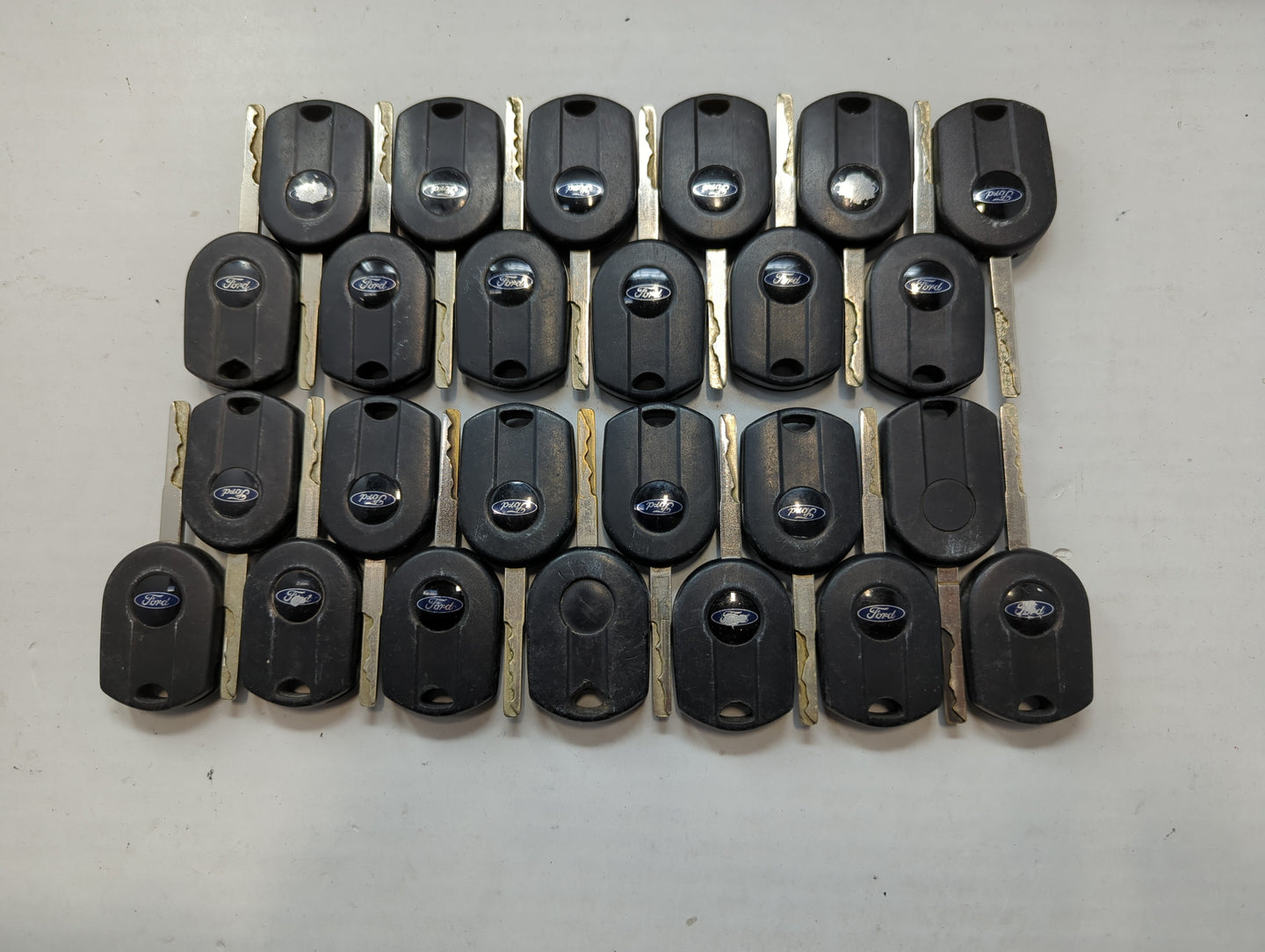 Lot of 25 Chevrolet Keyless Entry Remote Fob MIXED FCC IDS MIXED PART - Oemusedautoparts1.com