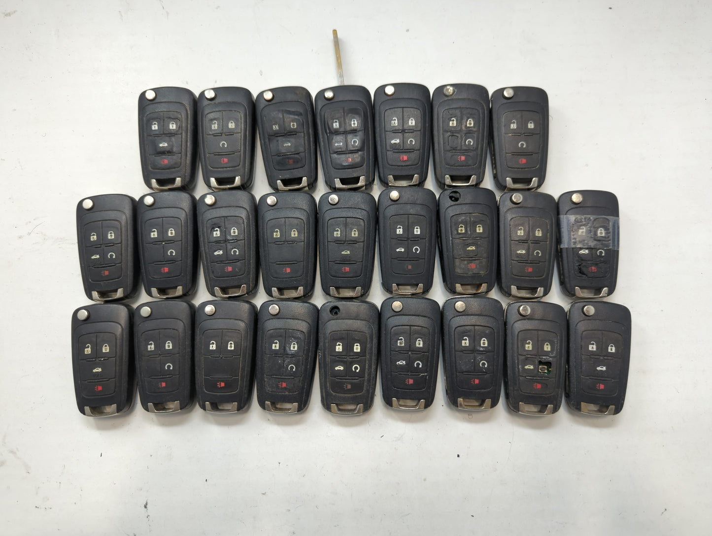 Lot of 25 Chevrolet Keyless Entry Remote Fob MIXED FCC IDS MIXED PART - Oemusedautoparts1.com