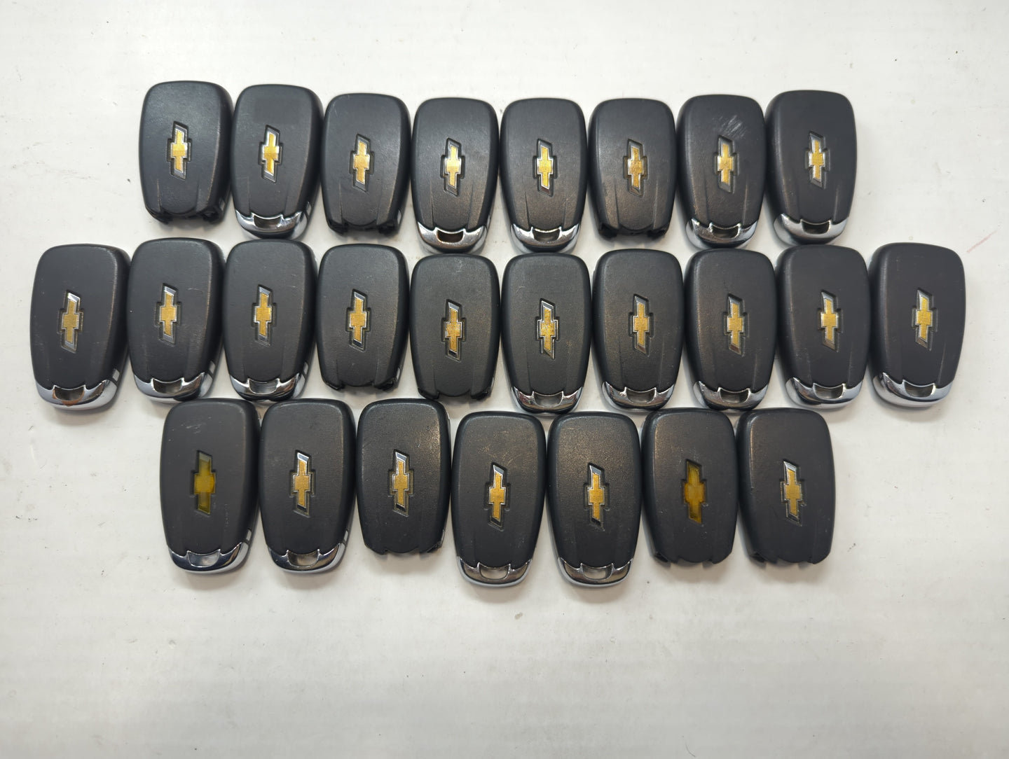 Lot of 25 Chevrolet Keyless Entry Remote Fob MIXED FCC IDS MIXED PART - Oemusedautoparts1.com