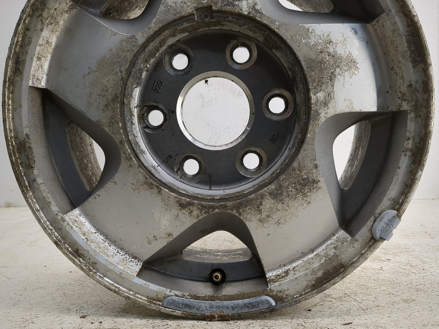 Chevrolet 1500 Oem Wheel Rim 1148752 - Oemusedautoparts1.com