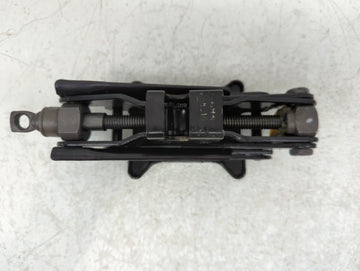 Chevrolet Aveo Spare Scissor Car Jack
