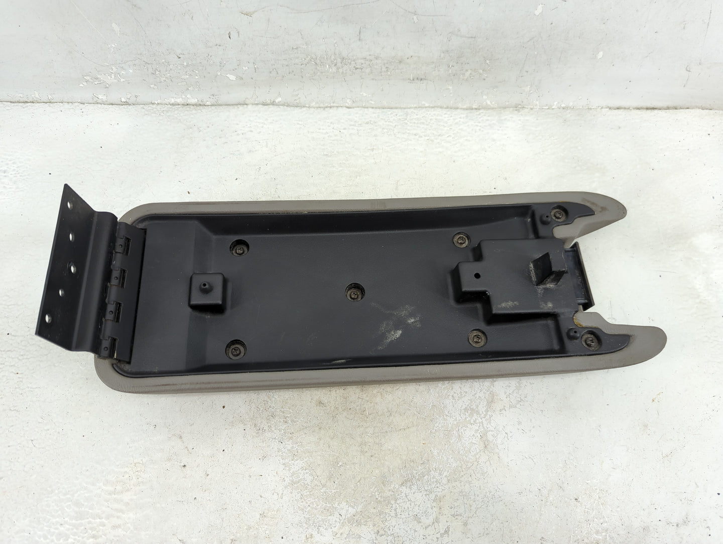 0 Chevrolet Blazer Center Console Armrest Cover Lid Fits OEM Used Auto Parts - Oemusedautoparts1.com
