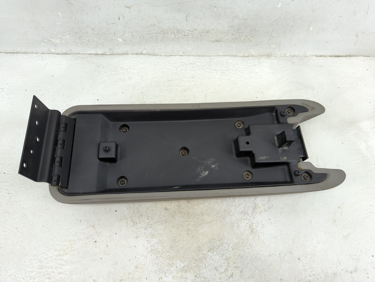 0 Chevrolet Blazer Center Console Armrest Cover Lid Fits OEM Used Auto Parts - Oemusedautoparts1.com