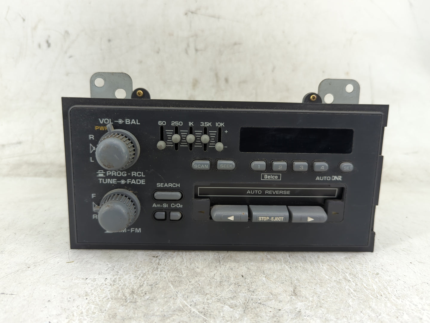 0 Chevrolet Blazer Radio AM FM Cd Player Receiver Replacement Fits OEM Used Auto Parts - Oemusedautoparts1.com