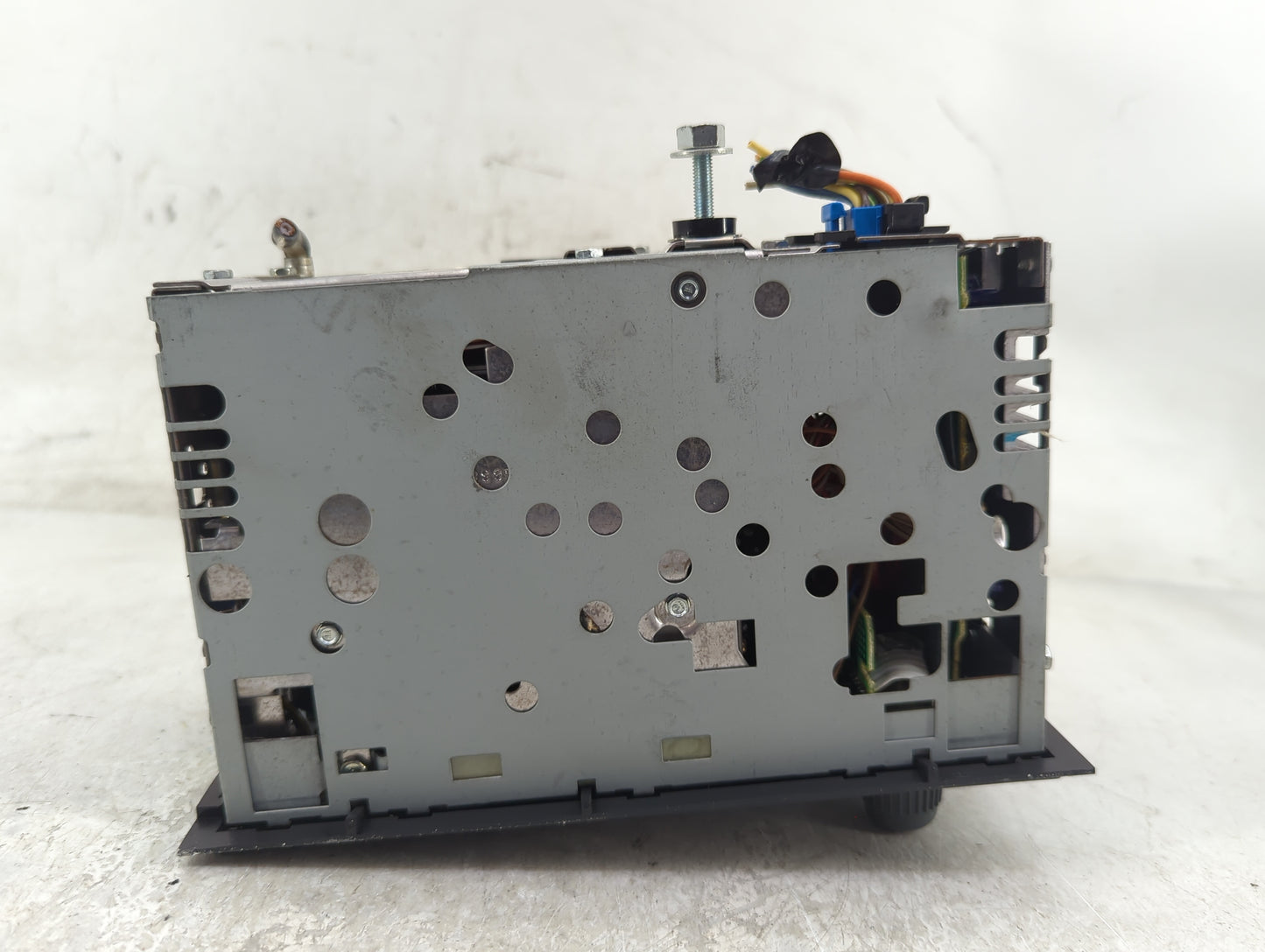 0 Chevrolet Blazer Radio AM FM Cd Player Receiver Replacement Fits OEM Used Auto Parts - Oemusedautoparts1.com