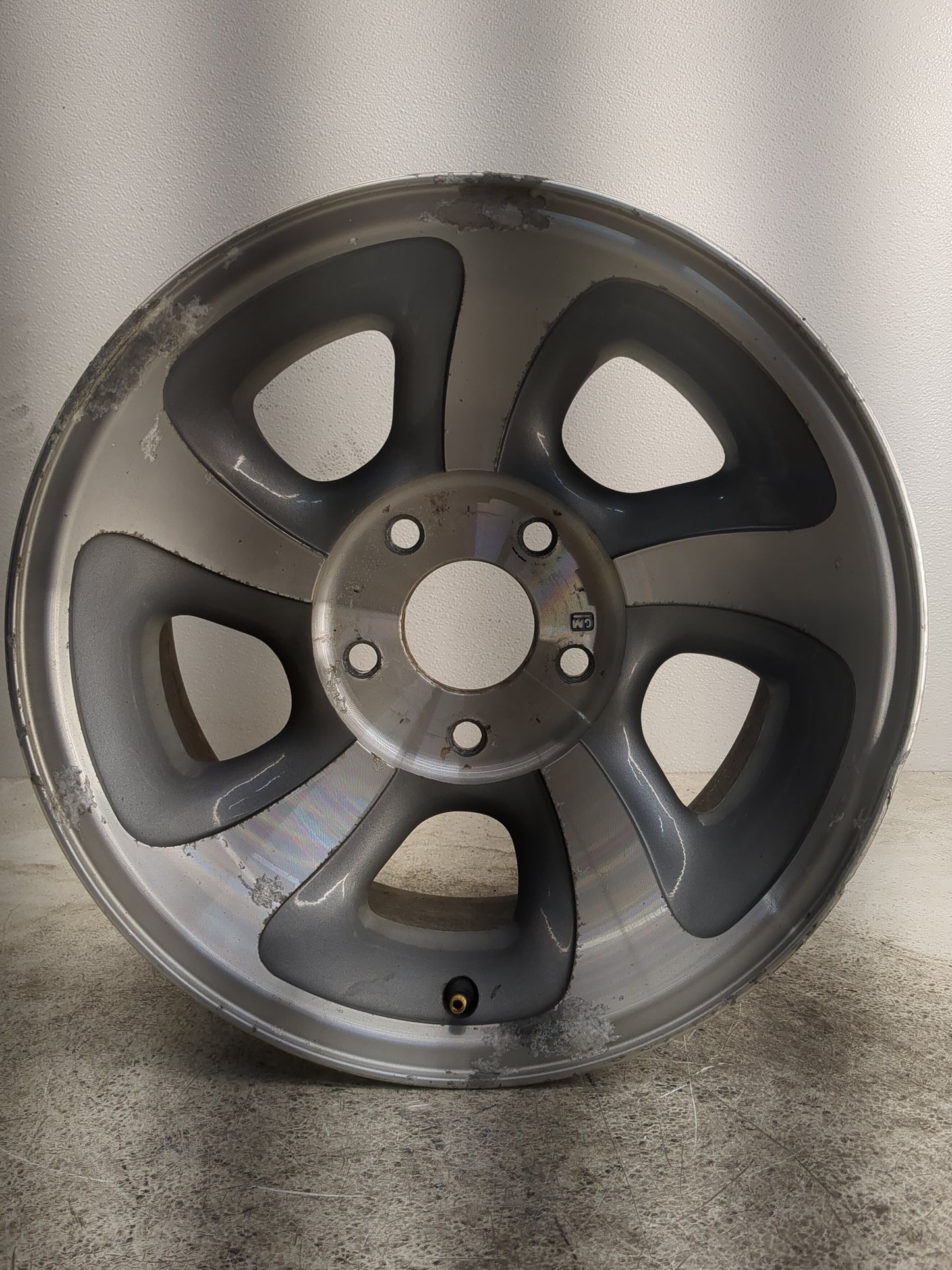 1998-2005 Chevrolet Blazer Oem Wheel Rim - Oemusedautoparts1.com
