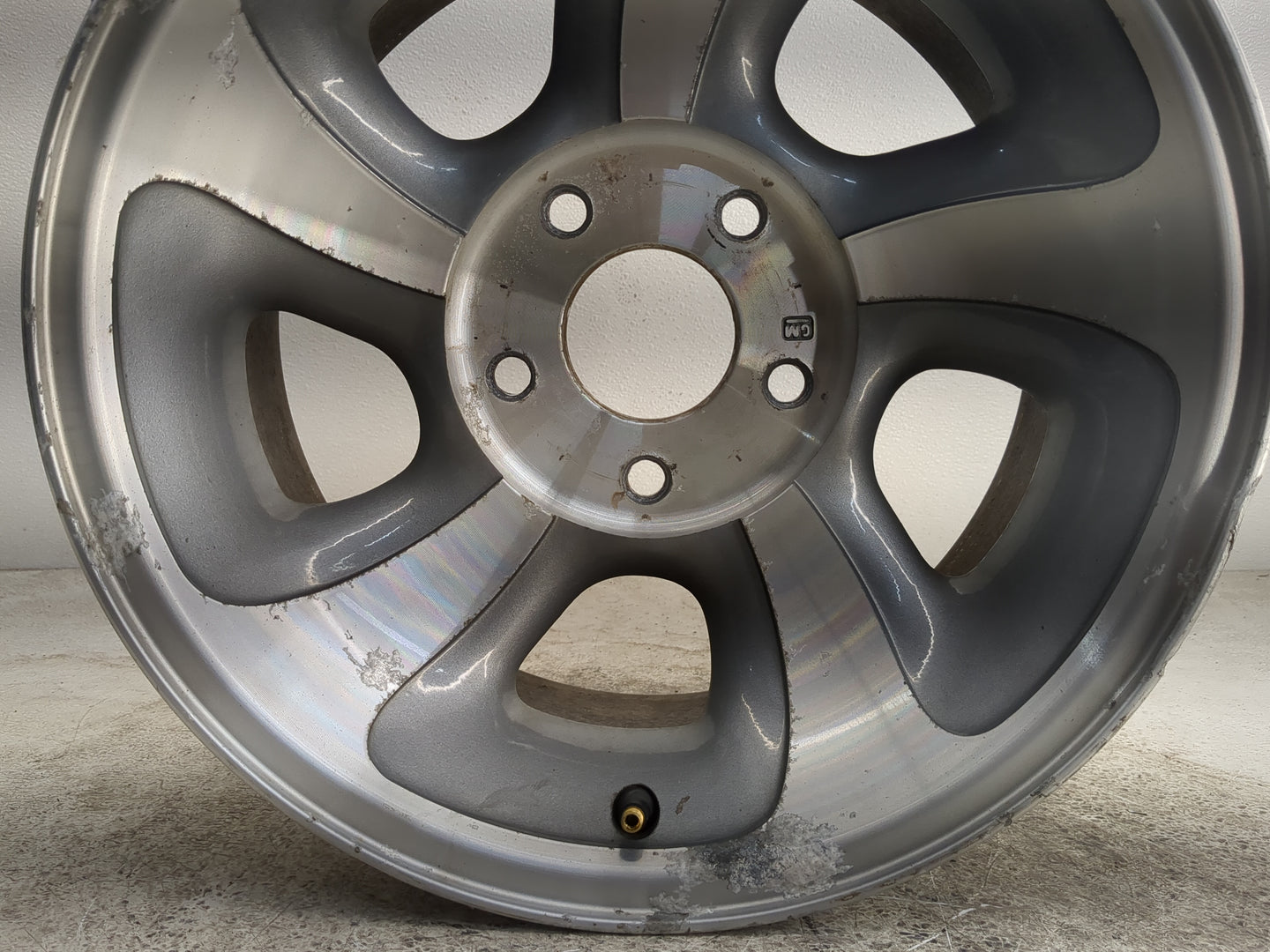 1998-2005 Chevrolet Blazer Oem Wheel Rim - Oemusedautoparts1.com