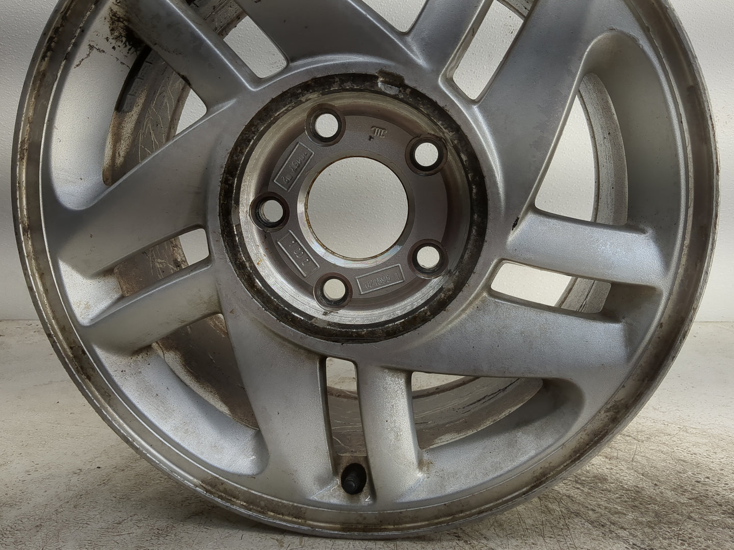 1993-1996 Chevrolet Camaro Oem Wheel Rim - Oemusedautoparts1.com