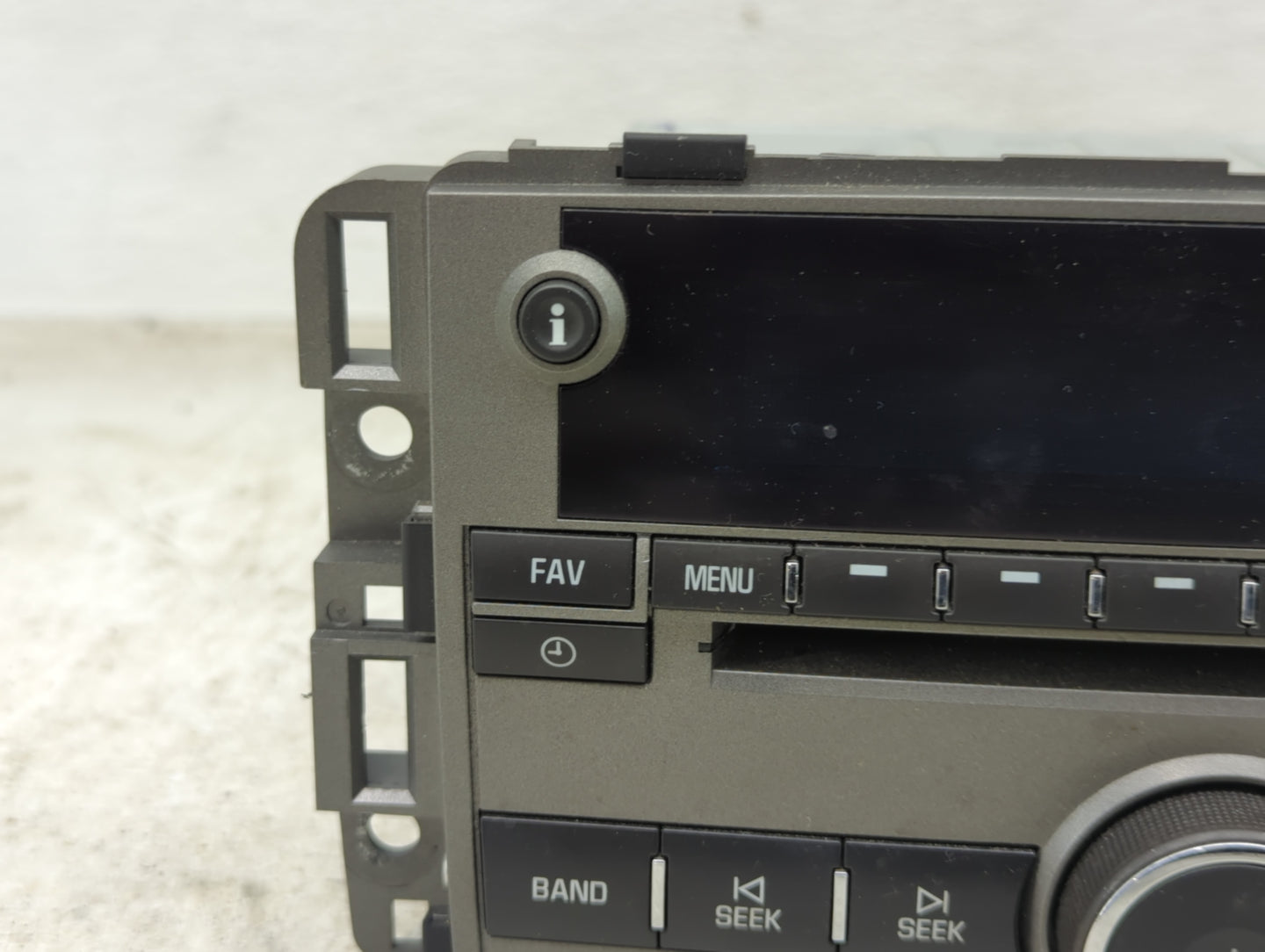 2013-2015 Chevrolet Captiva Sport Radio AM FM Cd Player Receiver Replacement Fits Fits 2013 2014 2015 OEM Used Auto Parts - 
