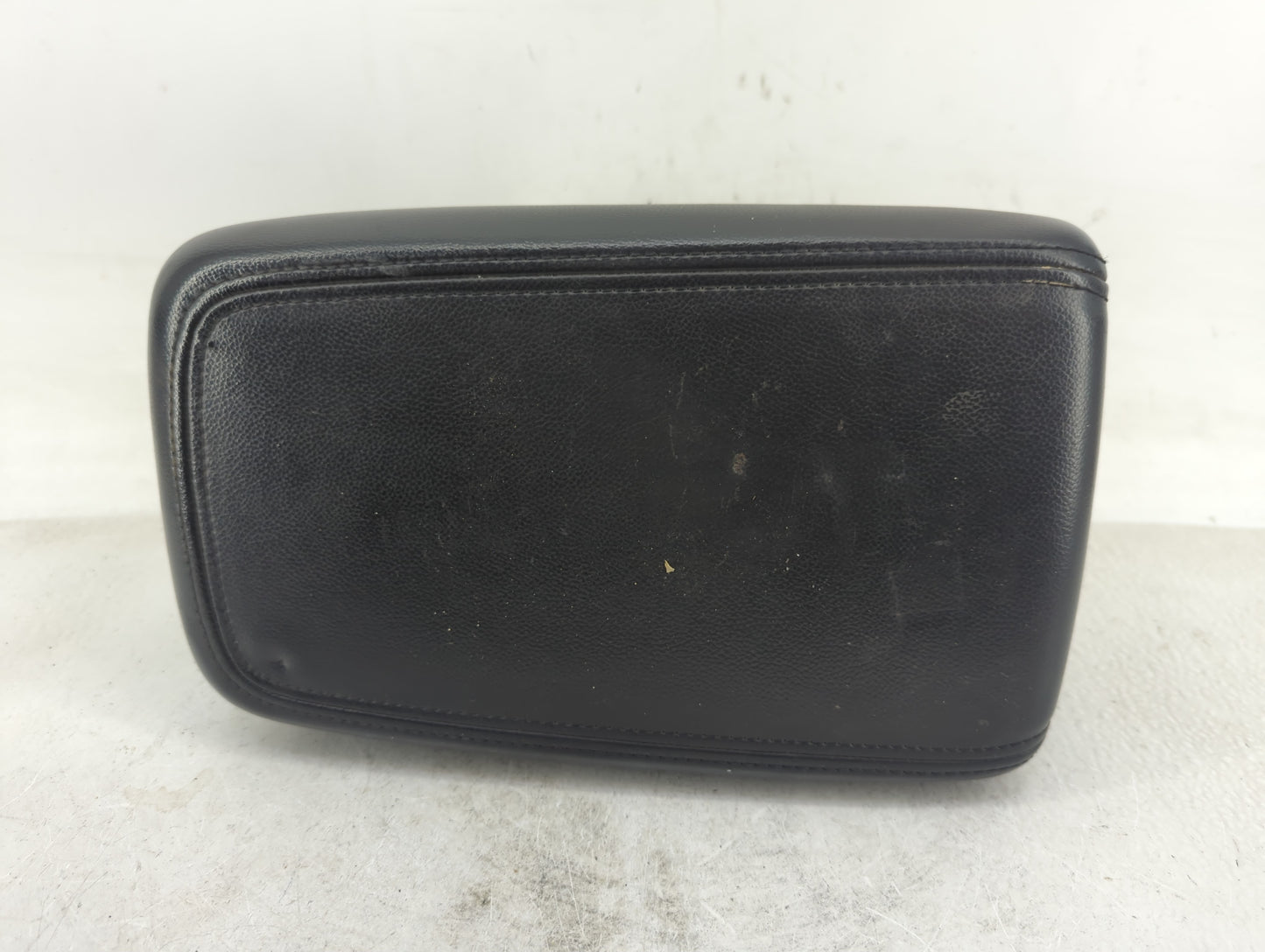 2012-2015 Chevrolet Captiva Sport Center Console Armrest Cover Lid Fits Fits 2012 2013 2014 2015 OEM Used Auto Parts - Oemus