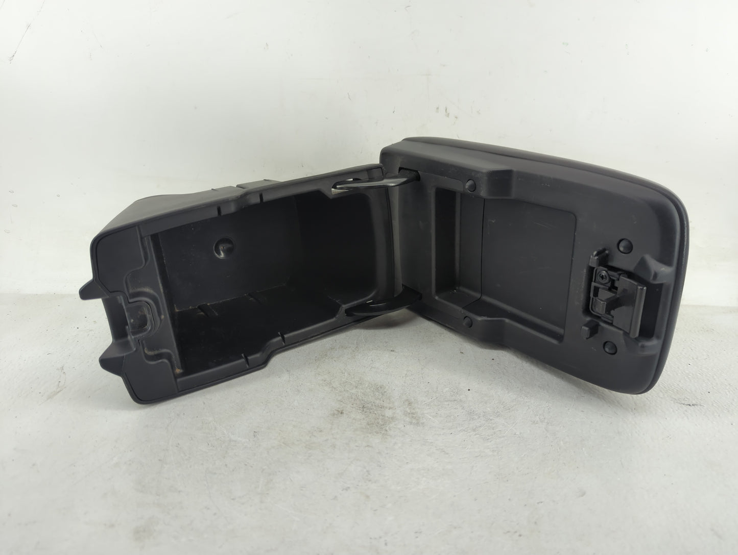 2012-2015 Chevrolet Captiva Sport Center Console Armrest Cover Lid Fits Fits 2012 2013 2014 2015 OEM Used Auto Parts - Oemus
