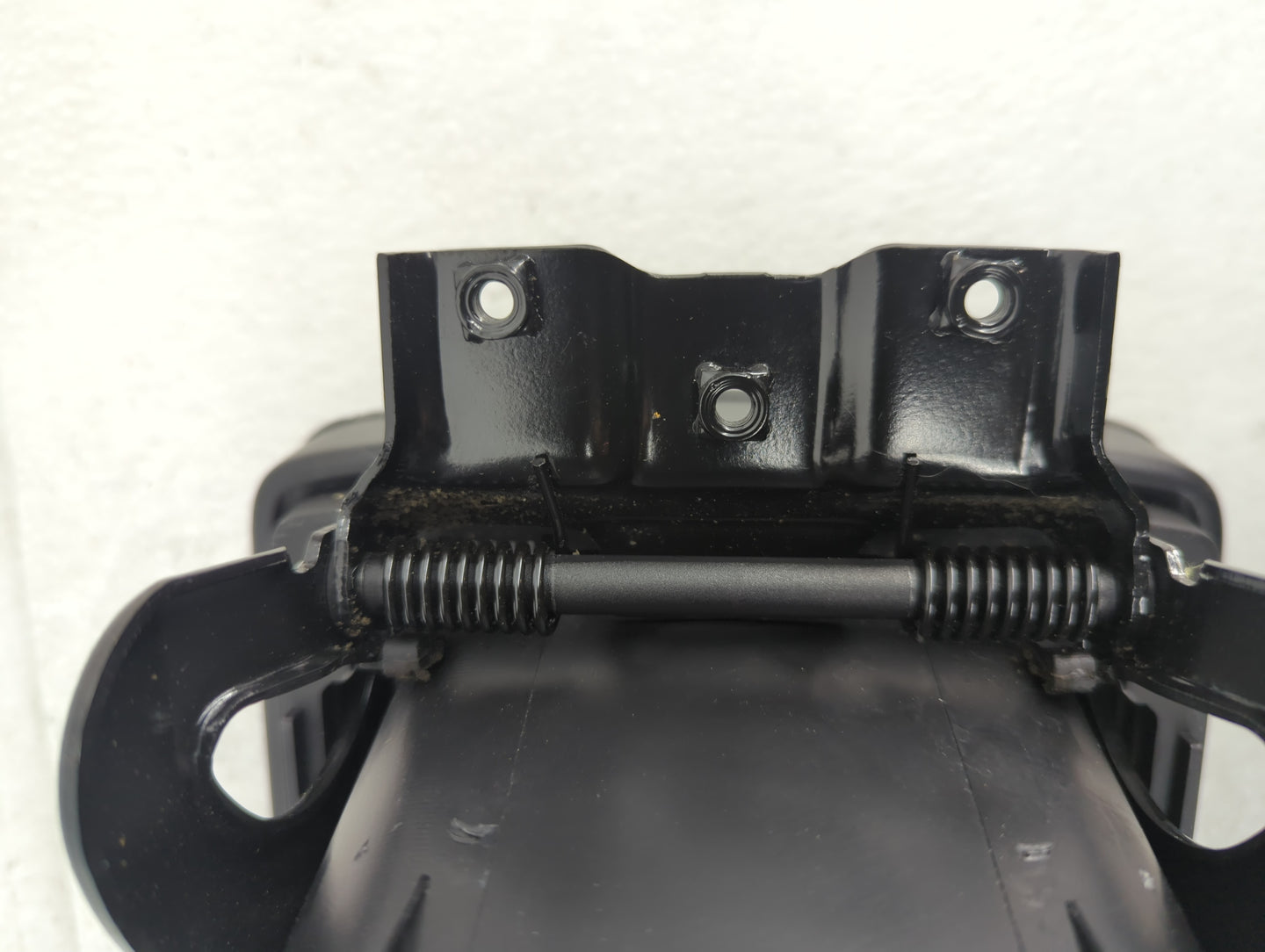2012-2015 Chevrolet Captiva Sport Center Console Armrest Cover Lid Fits Fits 2012 2013 2014 2015 OEM Used Auto Parts - Oemus