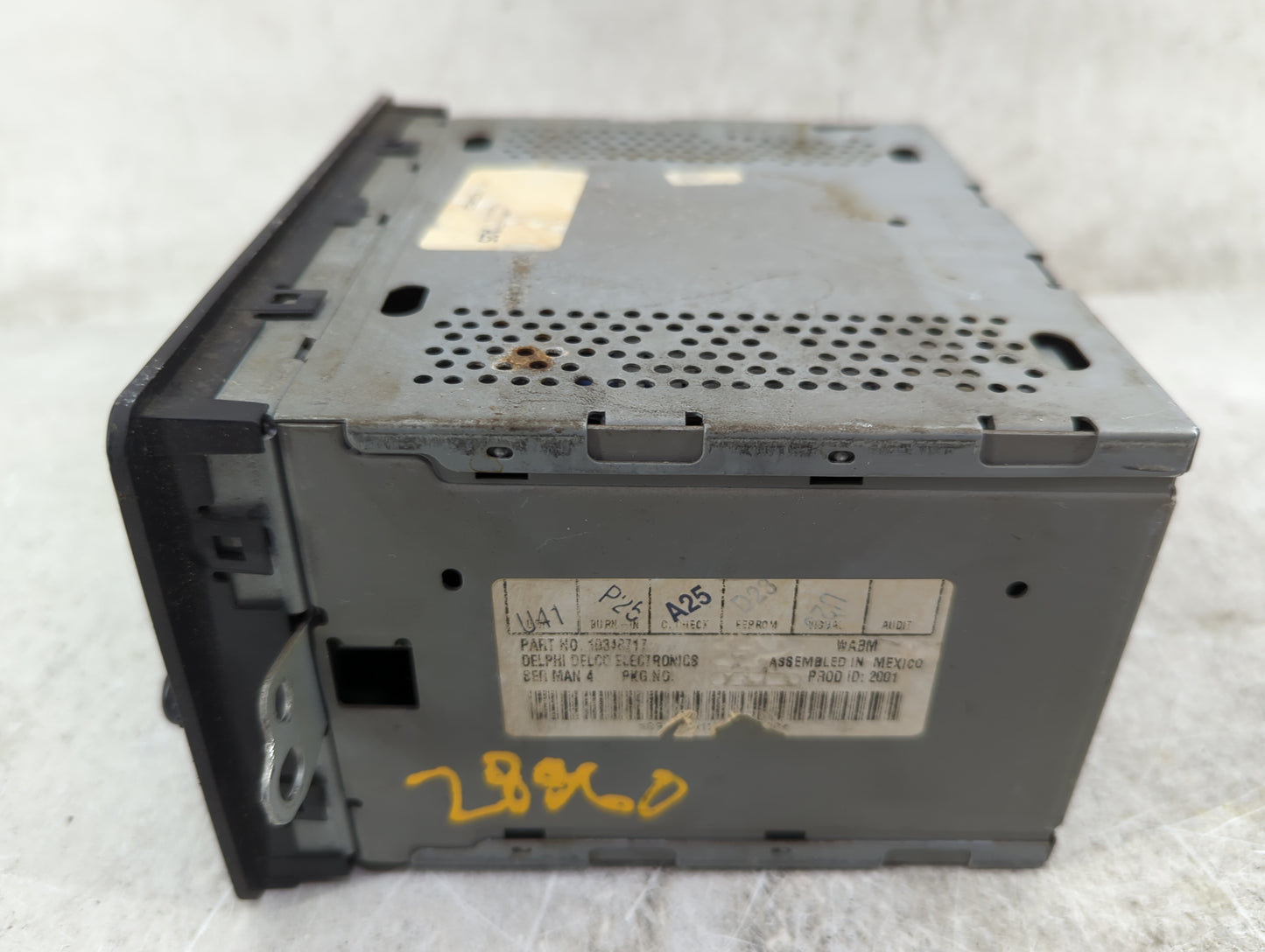 2004-2005 Chevrolet Cavalier Radio AM FM Cd Player Receiver Replacement Fits Fits 2004 2005 OEM Used Auto Parts - Oemusedaut