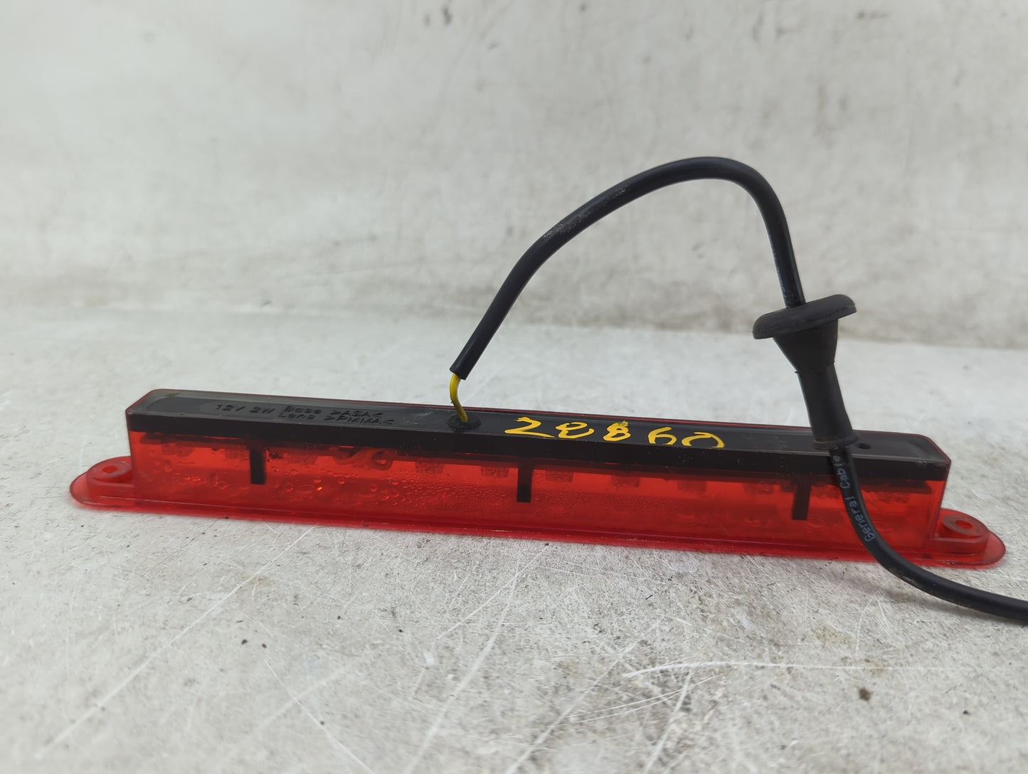 2004 Chevrolet Cavalier Passenger Right Side Deck Lid Mounted Tail Light - Oemusedautoparts1.com