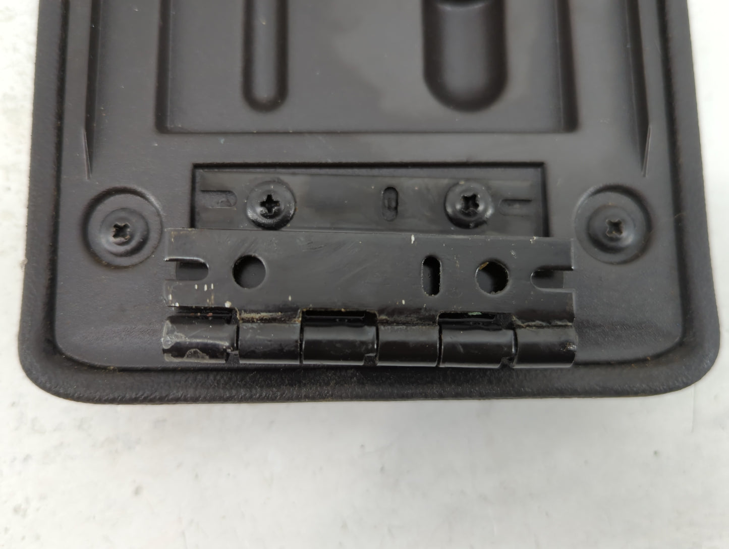 2005-2010 Chevrolet Cobalt Center Console Armrest Cover Lid Fits Fits 2005 2006 2007 2008 2009 2010 OEM Used Auto Parts - Oe