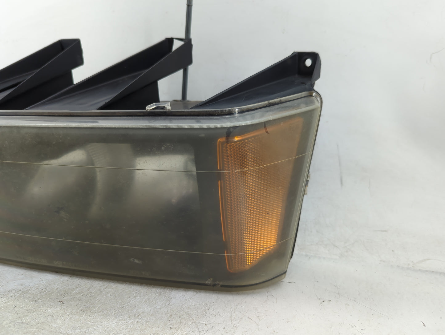 2004-2005 Chevrolet Colorado Driver Left Oem Head Light Headlight Lamp - Oemusedautoparts1.com