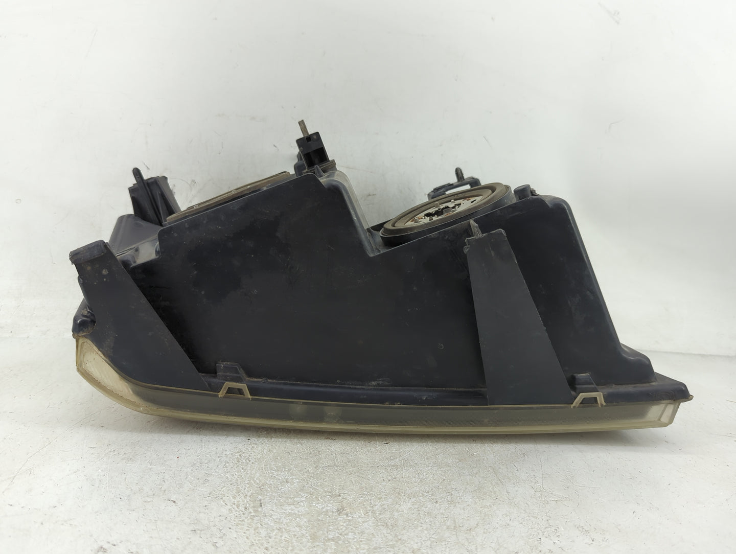 2004-2005 Chevrolet Colorado Driver Left Oem Head Light Headlight Lamp - Oemusedautoparts1.com