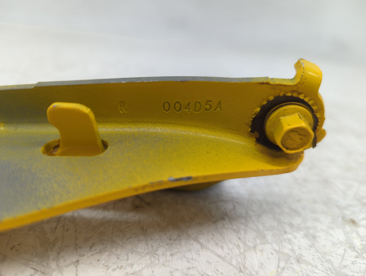2005 Chevrolet Colorado Passenger Right Hood Hinge - Oemusedautoparts1.com