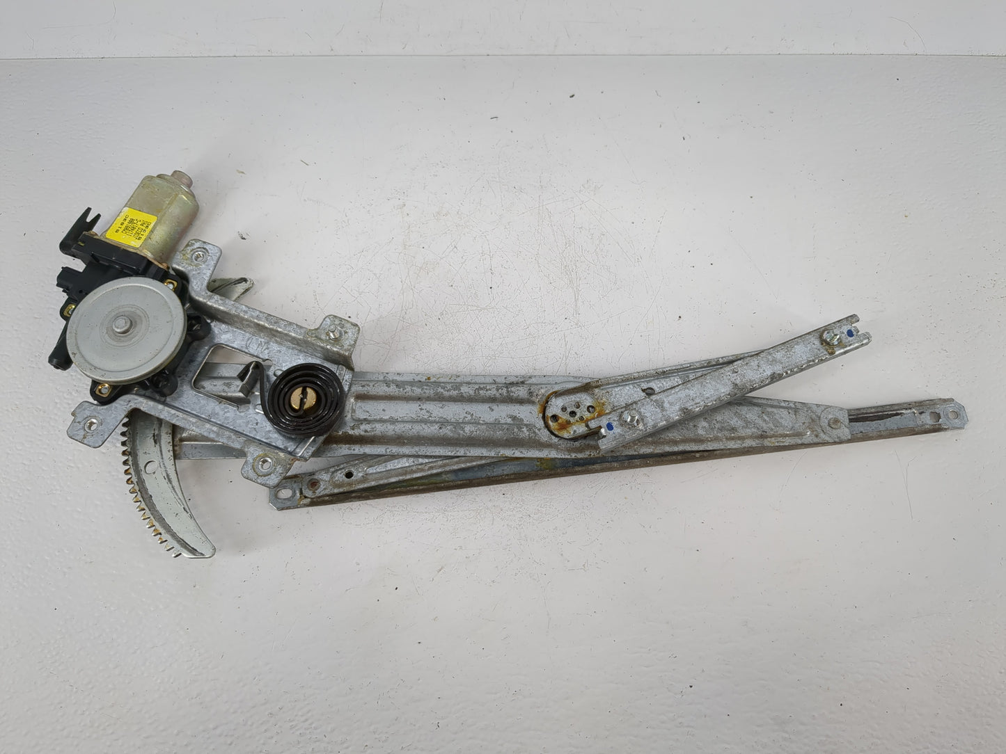 2004-2012 Chevrolet Colorado Driver Front Left Power Window Motor - Oemusedautoparts1.com