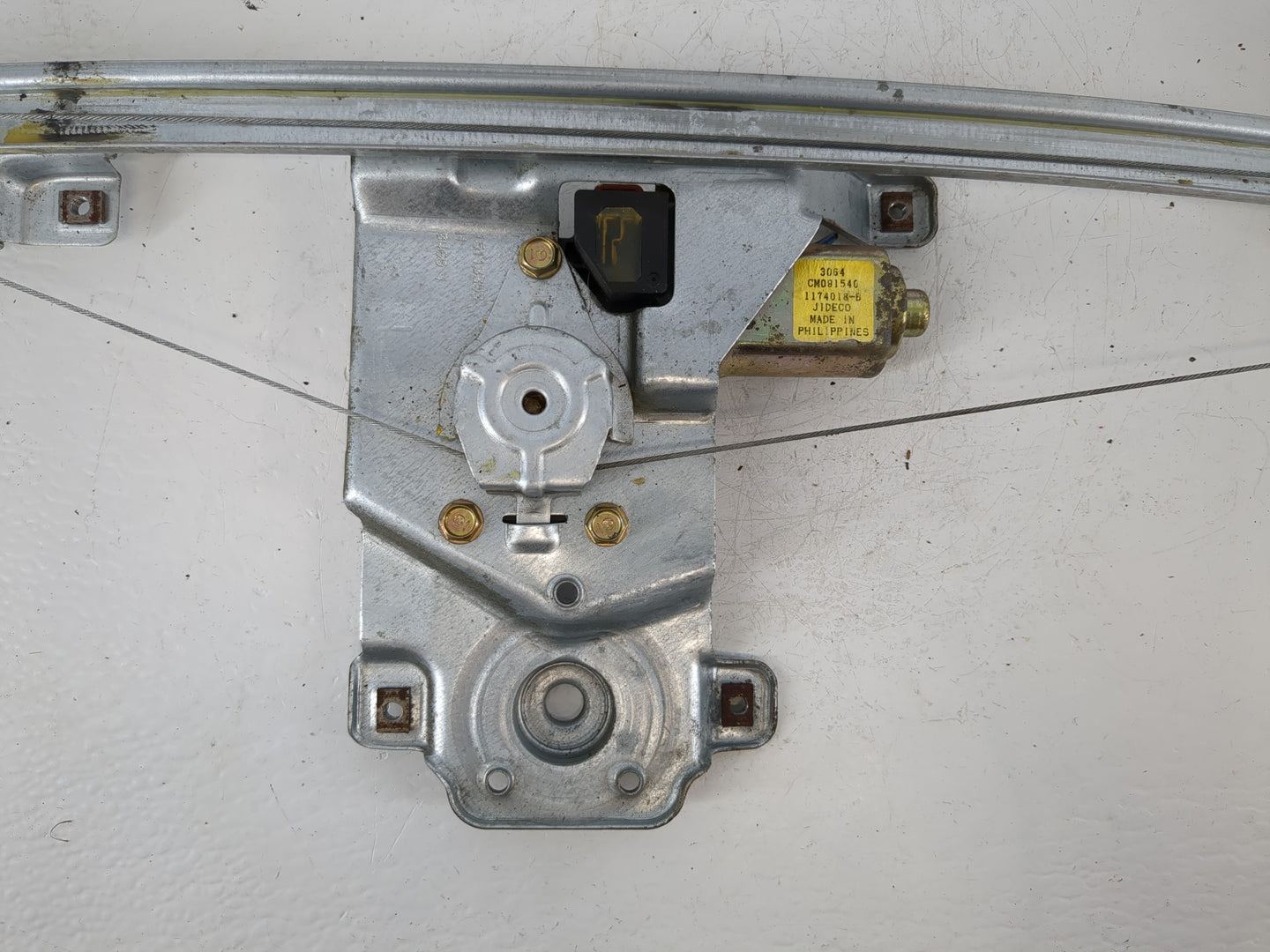 2004-2012 Chevrolet Colorado Driver Rear Left Power Window Motor - Oemusedautoparts1.com