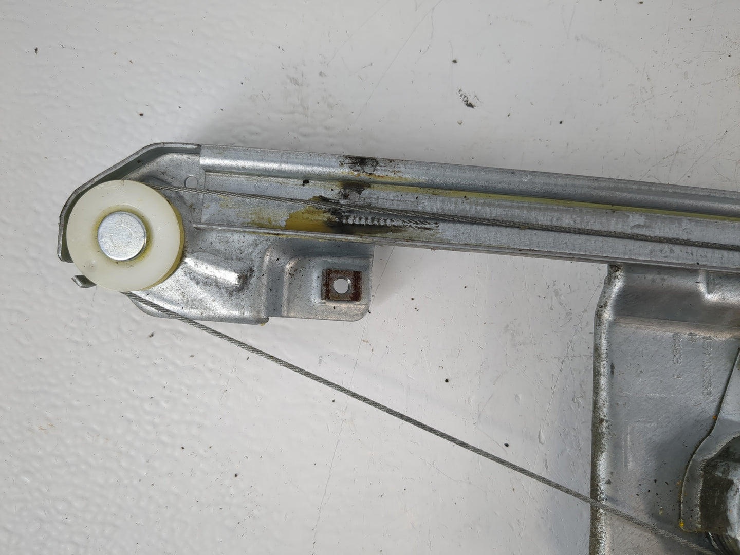 2004-2012 Chevrolet Colorado Driver Rear Left Power Window Motor - Oemusedautoparts1.com