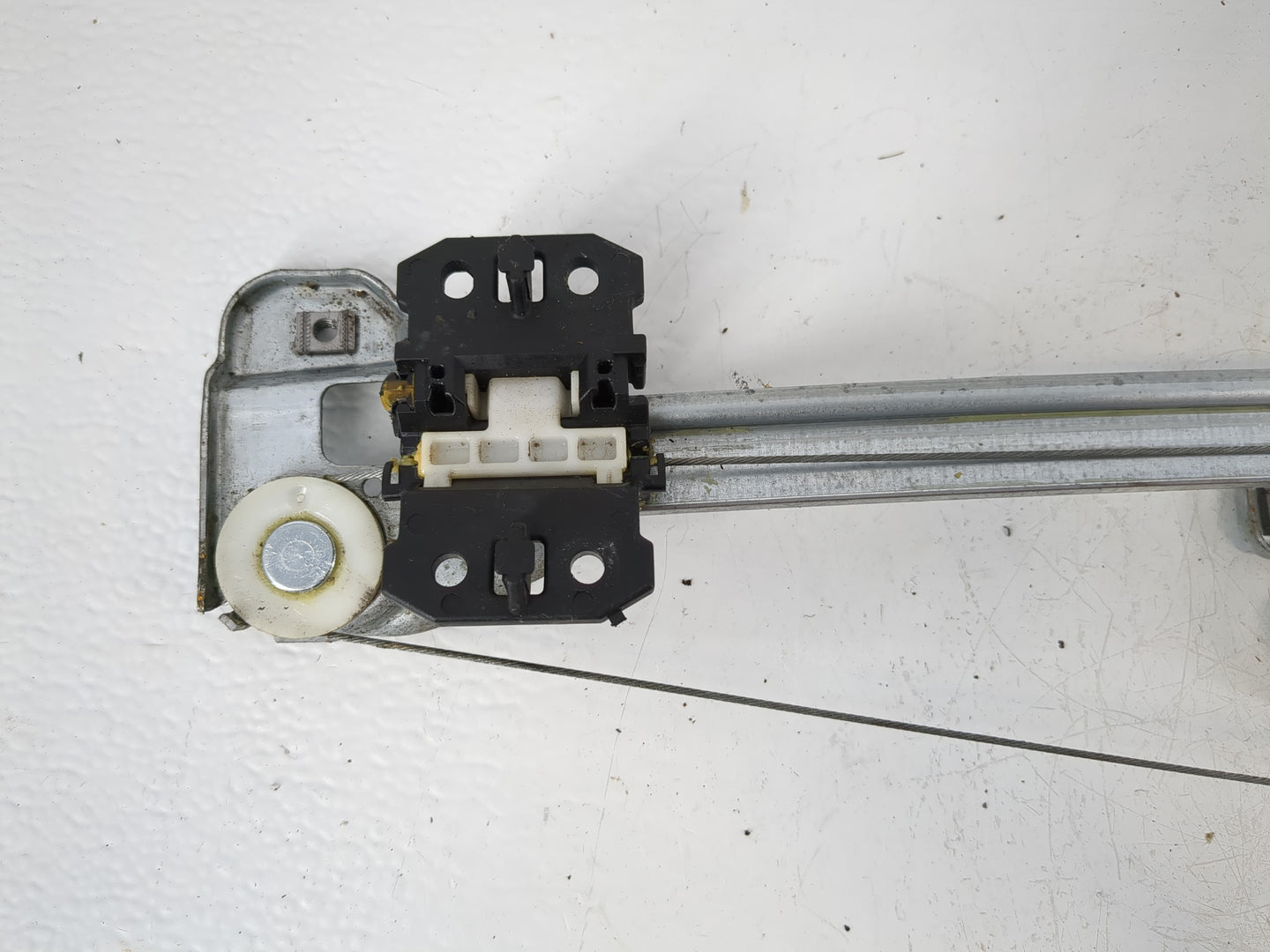 2004-2012 Chevrolet Colorado Passenger Rear Right Power Window Motor - Oemusedautoparts1.com
