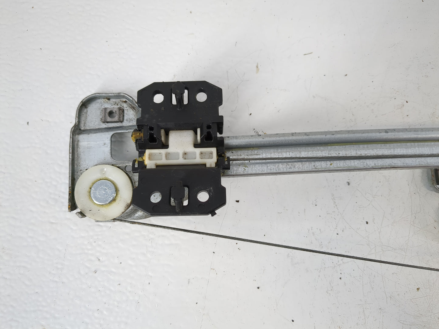2004-2012 Chevrolet Colorado Passenger Rear Right Power Window Motor - Oemusedautoparts1.com