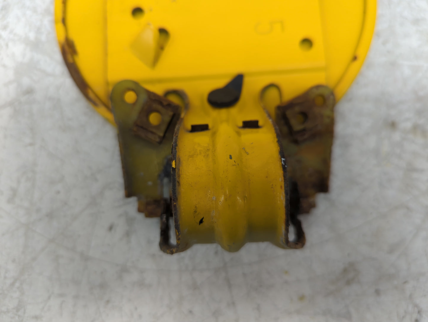 Chevrolet Colorado Fuel Tank Door Lid Gas Tank - Oemusedautoparts1.com