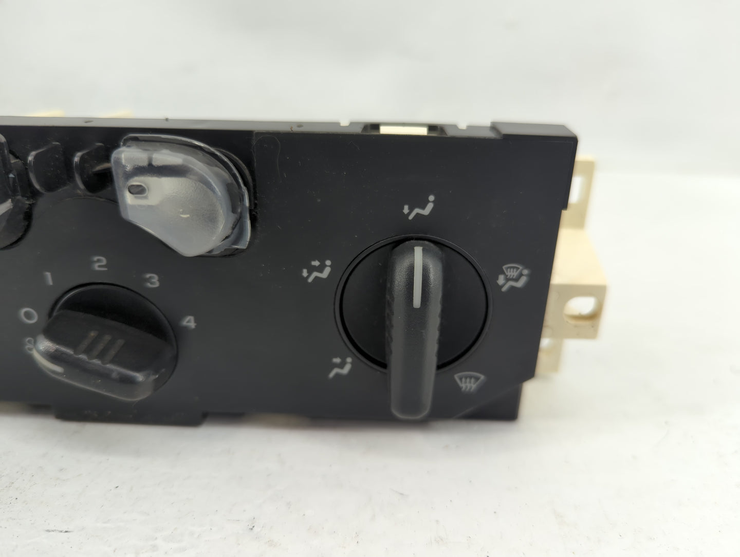 2004-2012 Chevrolet Colorado Climate Control Module Temperature AC/Heater Replacement Fits OEM Used Auto Parts - Oemusedauto