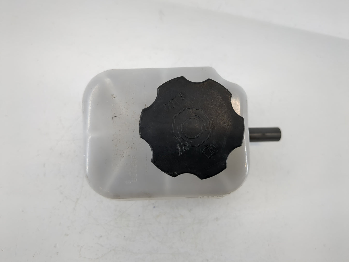 2004-2008 Chevrolet Colorado Brake Master Cylinder - Oemusedautoparts1.com