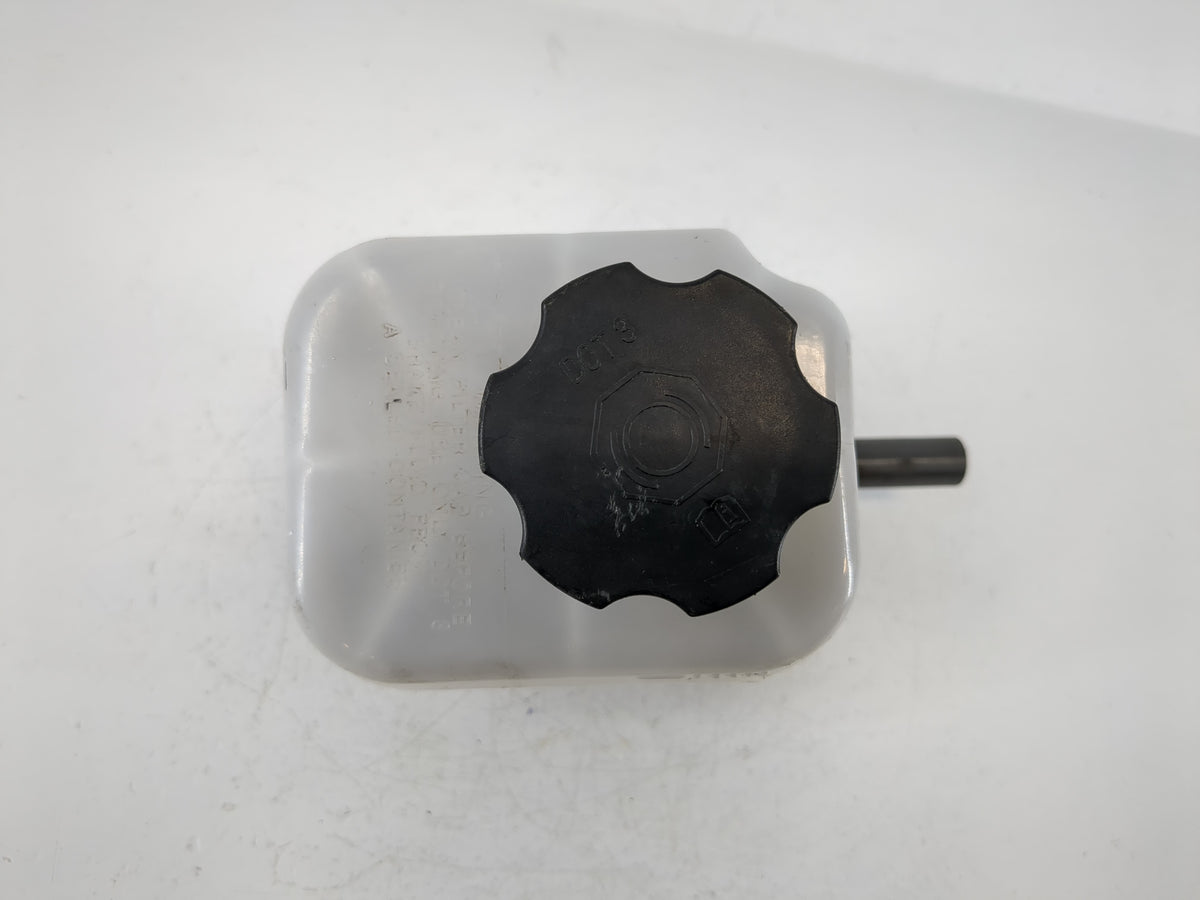 2004-2008 Chevrolet Colorado Brake Master Cylinder 864274 - Oemusedautoparts1.com
