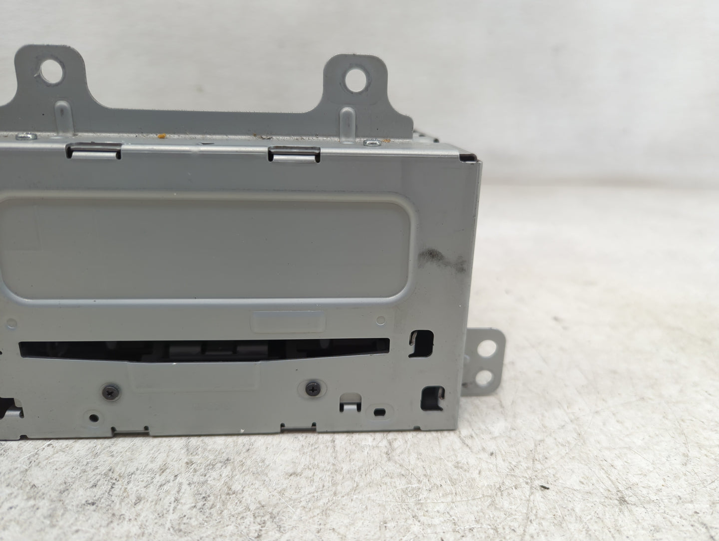 2013-2016 Chevrolet Cruze Radio AM FM Cd Player Receiver Replacement Fits Fits 2013 2014 2015 2016 OEM Used Auto Parts - Oem