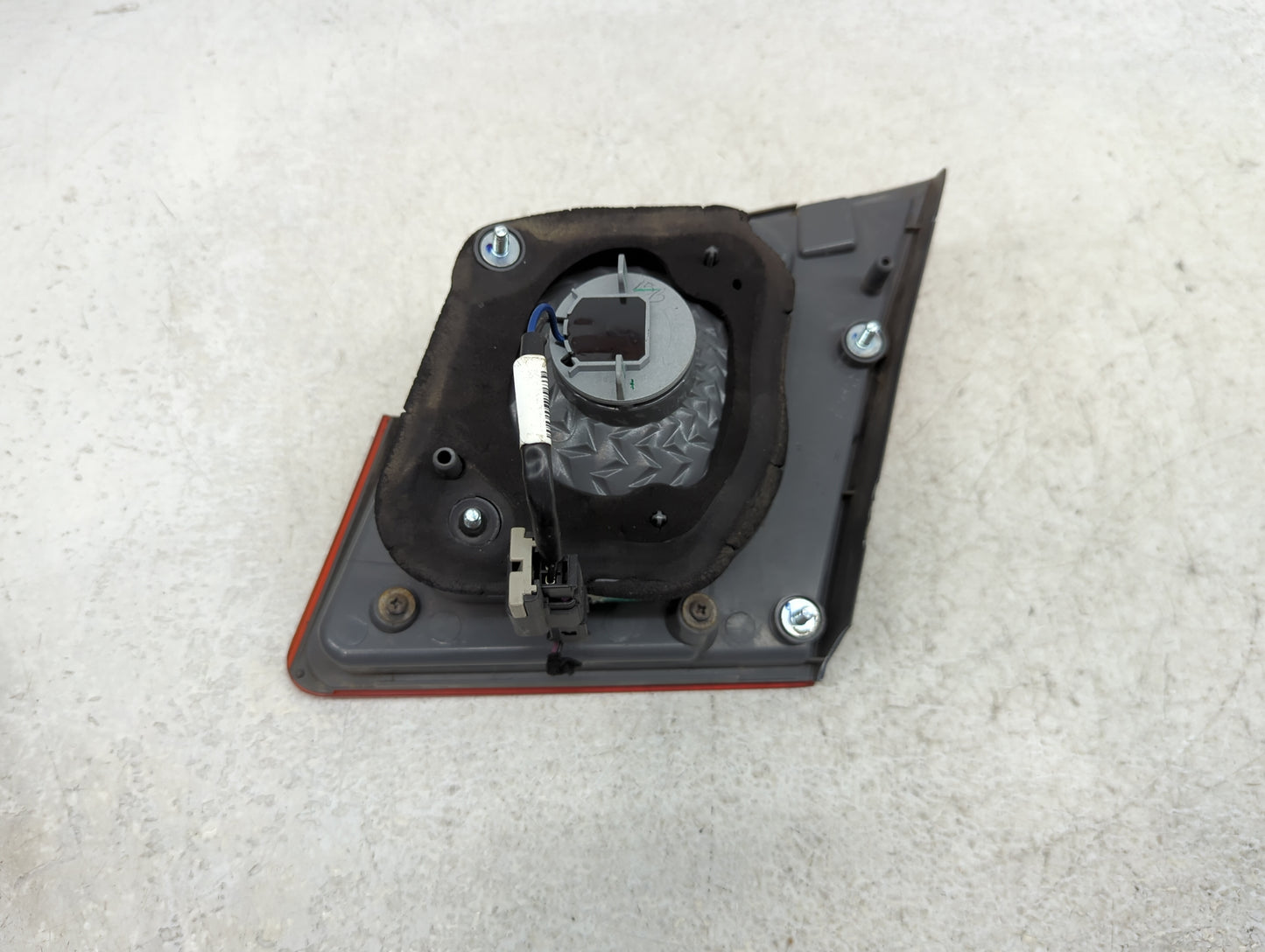 2011 Chevrolet Cruze Passenger Right Side Deck Lid Mounted Tail Light - Oemusedautoparts1.com