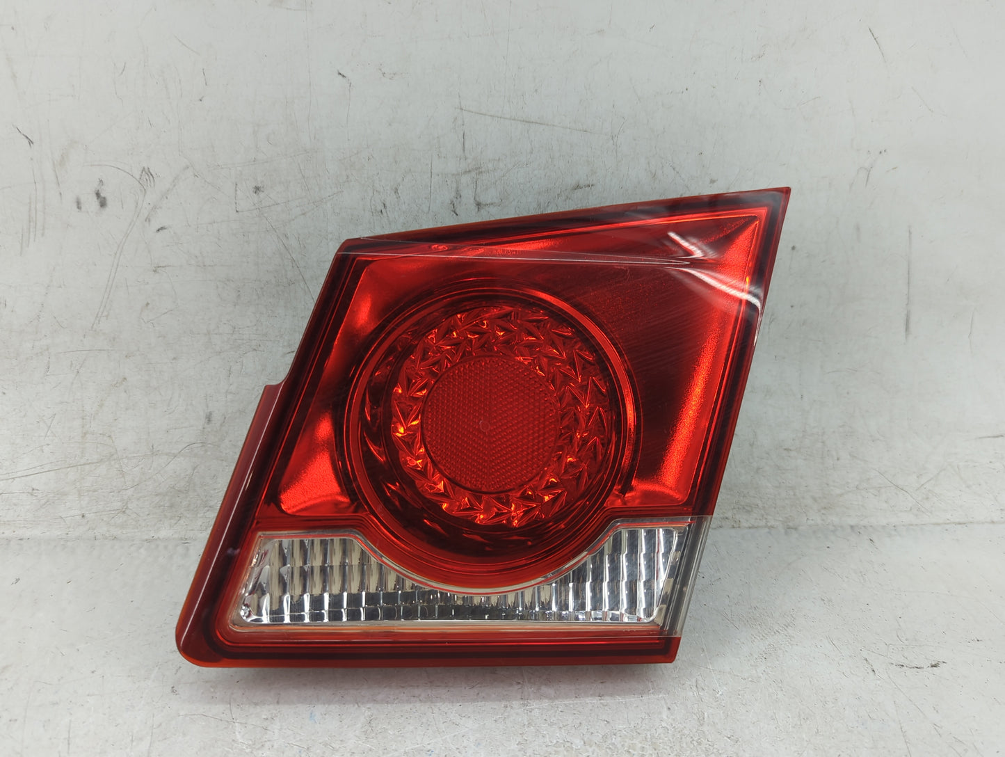 2011-2016 Chevrolet Cruze Driver Left Side Deck Lid Mounted Tail Light - Oemusedautoparts1.com
