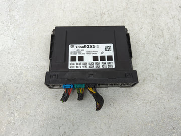 2013-2016 Chevrolet Cruze Body Control Module Bcm Inner Cabin Fuse Box - Oemusedautoparts1.com