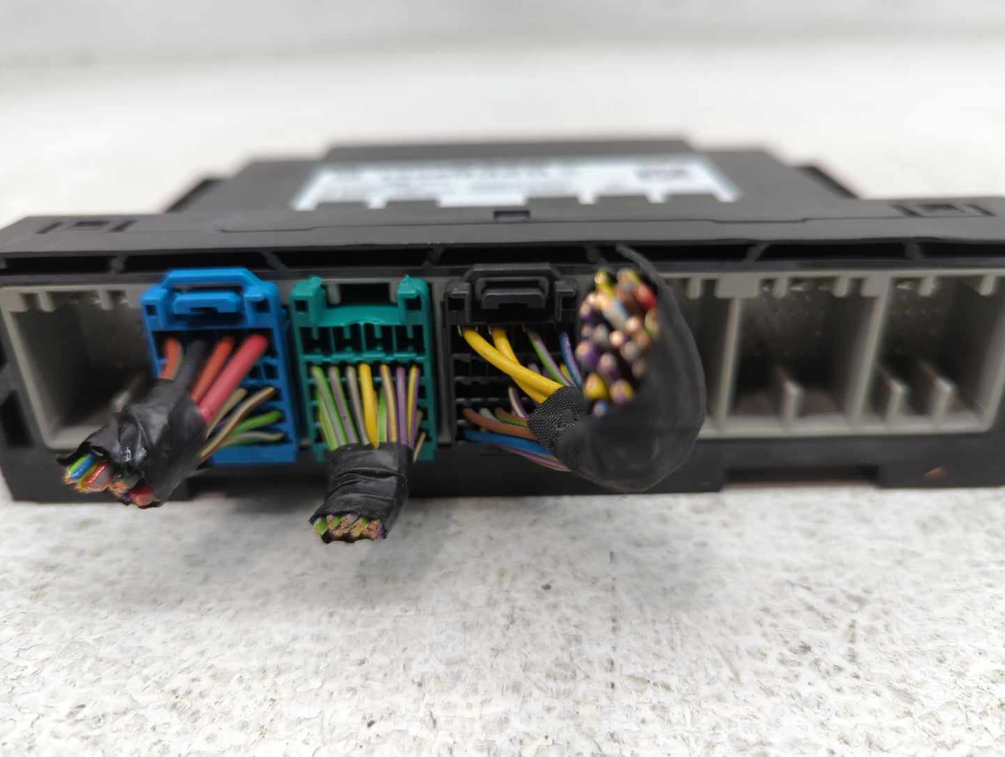 2013-2016 Chevrolet Cruze Body Control Module Bcm Inner Cabin Fuse Box - Oemusedautoparts1.com