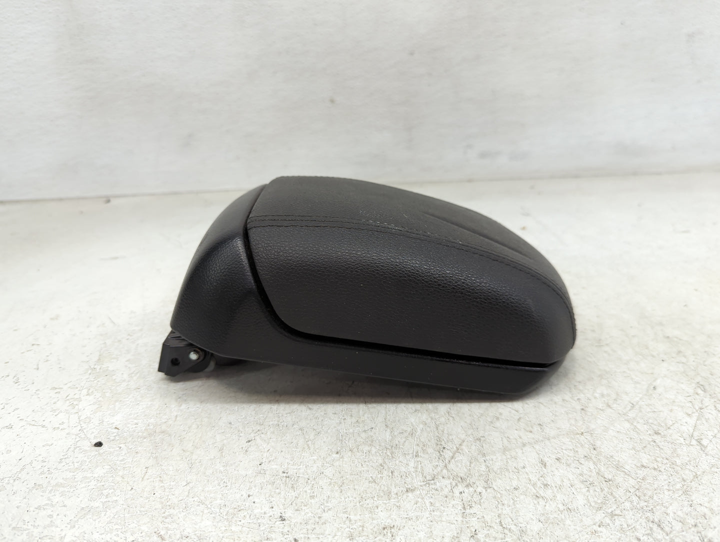 2013-2016 Chevrolet Cruze Center Console Armrest Cover Lid Fits Fits 2013 2014 2015 2016 OEM Used Auto Parts - Oemusedautopa