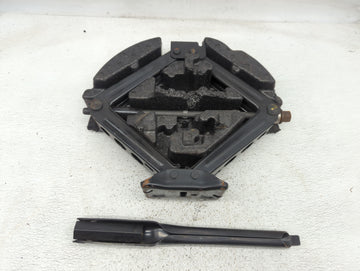 2018 Chevrolet Cruze Spare Scissor Car Jack - Oemusedautoparts1.com