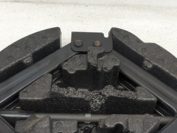 2018 Chevrolet Cruze Spare Scissor Car Jack