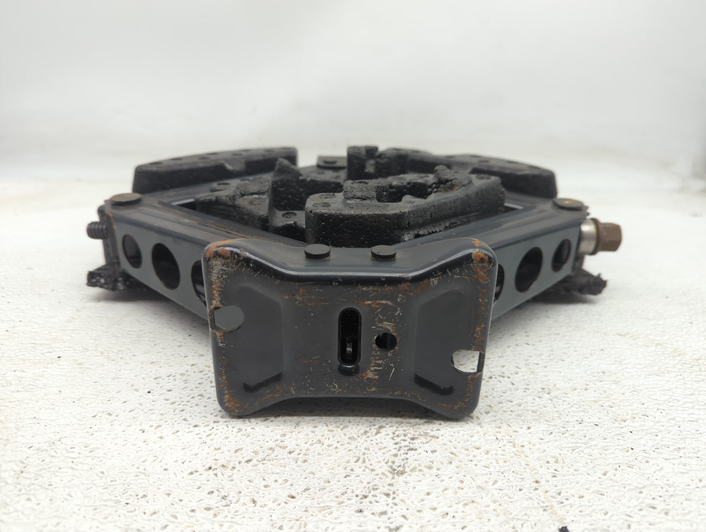 2018 Chevrolet Cruze Spare Scissor Car Jack - Oemusedautoparts1.com