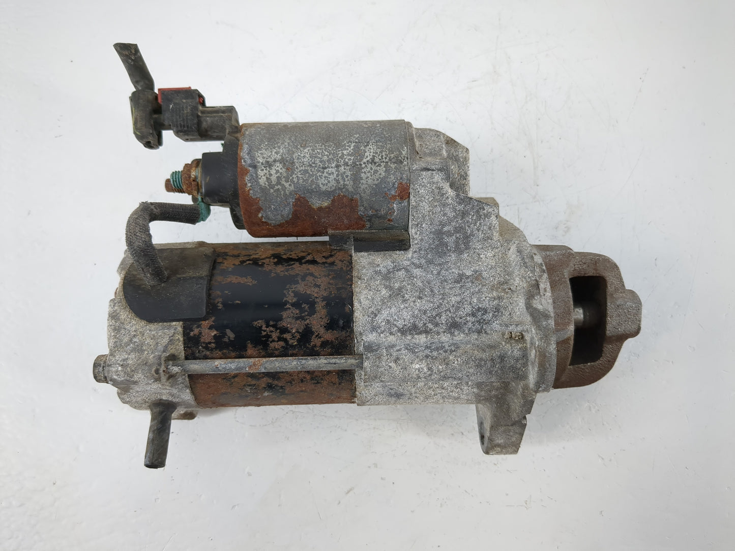 2017-2019 Chevrolet Cruze Car Starter Motor Solenoid OEM Fits Fits 2017 2018 2019 2020 2021 2022 OEM Used Auto Parts - Oemus