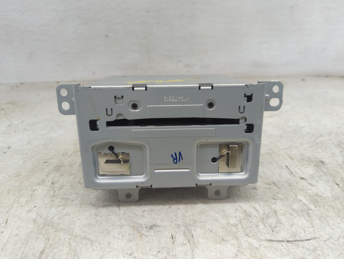 2013 Chevrolet Cruze Radio AM FM Cd Player Receiver Replacement Fits OEM Used Auto Parts - Oemusedautoparts1.com