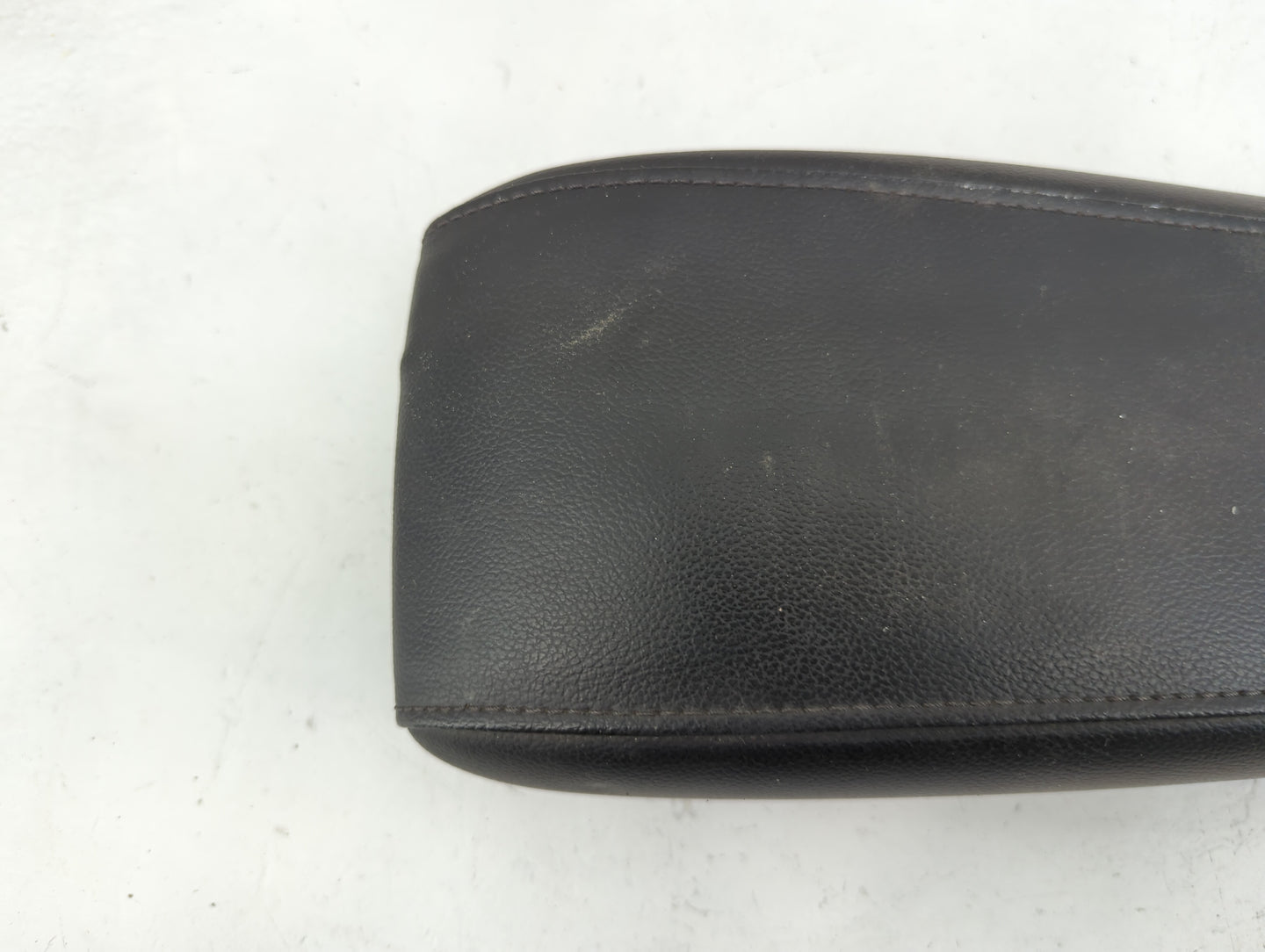 2016 Chevrolet Cruze Center Console Armrest Cover Lid Fits OEM Used Auto Parts - Oemusedautoparts1.com
