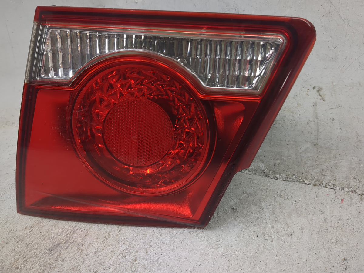 2011 Chevrolet Cruze Passenger Right Side Deck Lid Mounted Tail Light 1204388 - Oemusedautoparts1.com