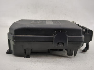 2017 Chevrolet Cruze Fusebox Fuse Box Panel Relay Module Fits OEM Used Auto Parts