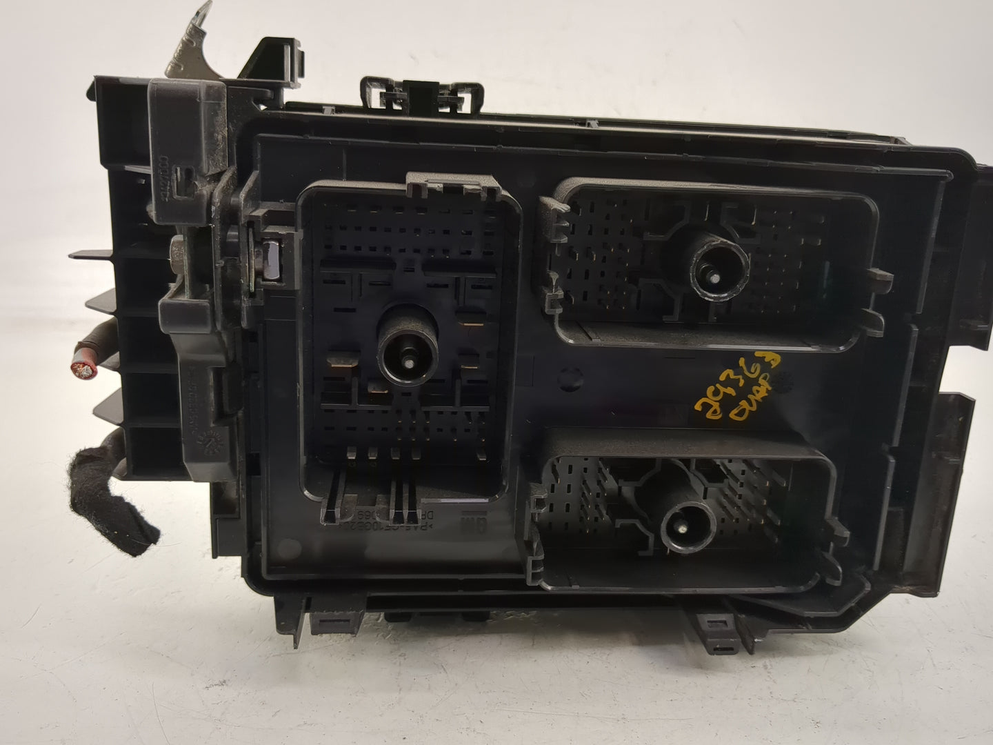 2017 Chevrolet Cruze Fusebox Fuse Box Panel Relay Module Fits OEM Used Auto Parts - Oemusedautoparts1.com
